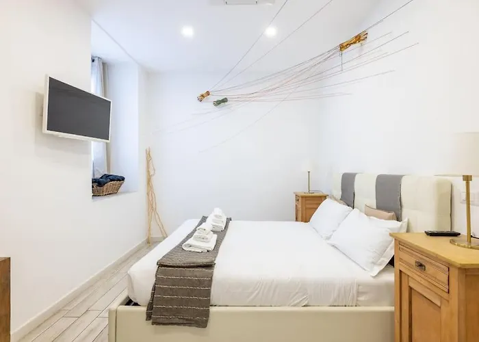 Vatican Momahouse Luxury By Varental